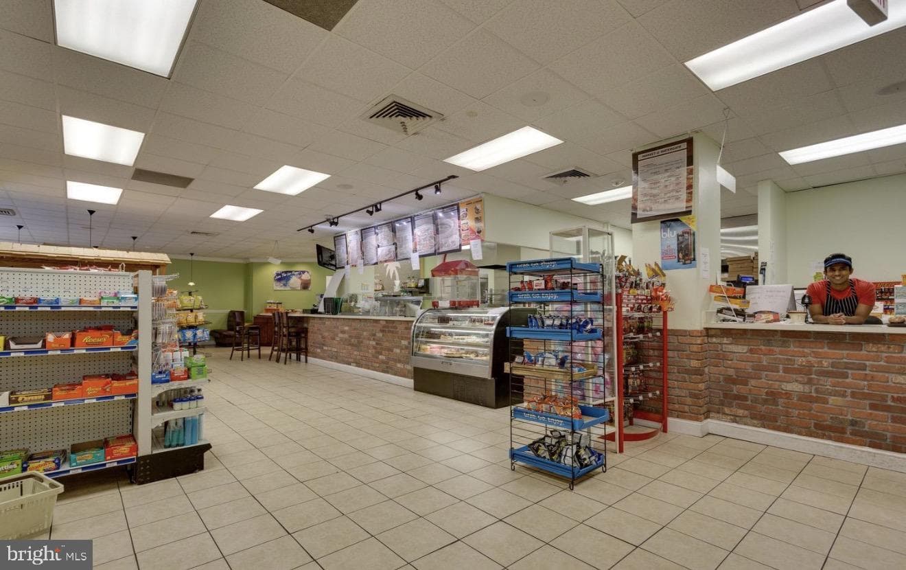 307 Yoakum Parkway #706 photo 49
