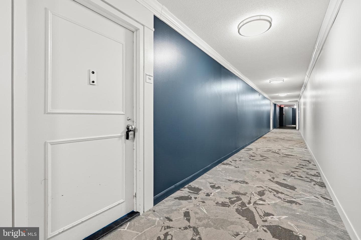 307 Yoakum Parkway #706 photo 5
