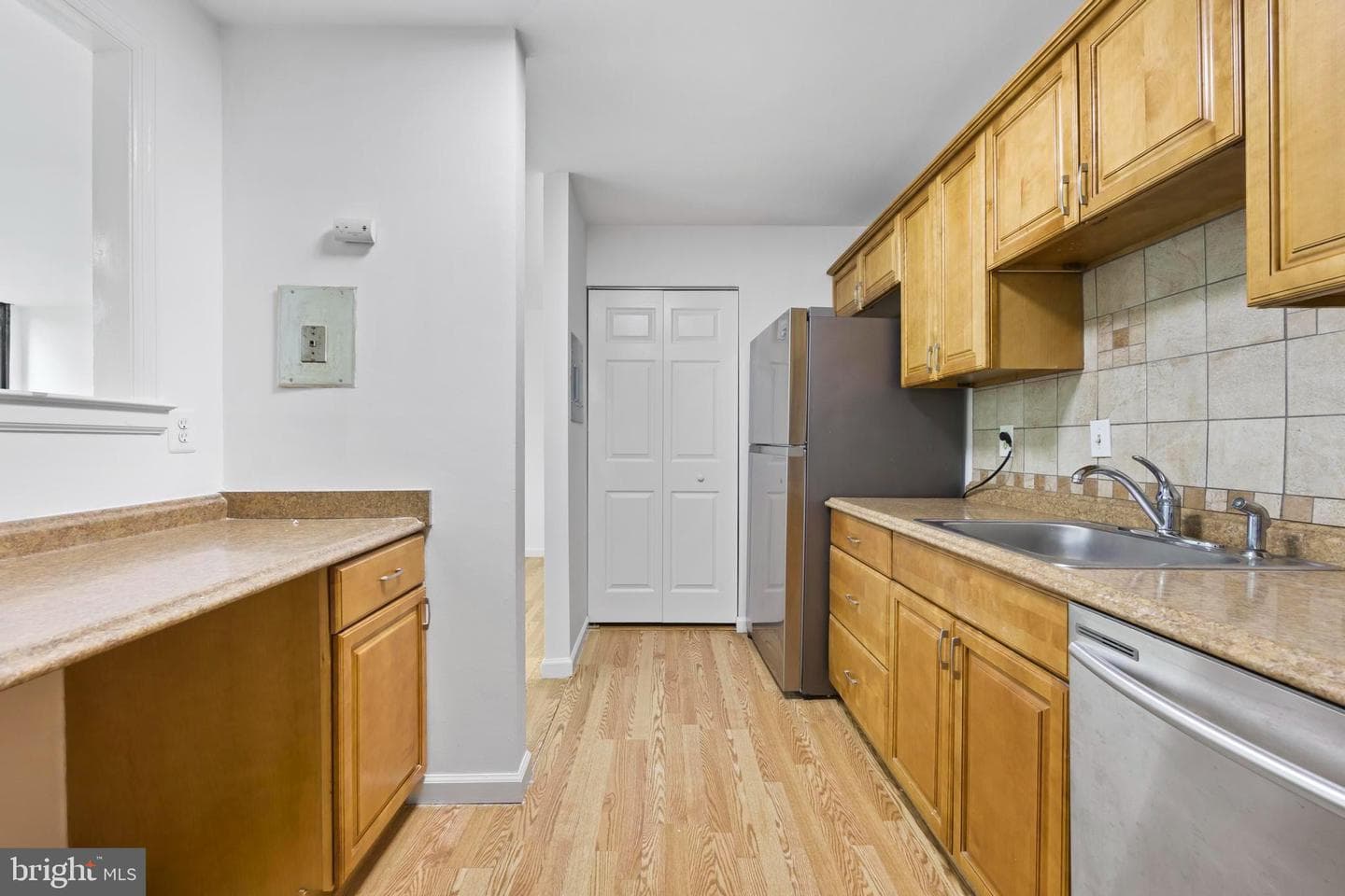 503 N Armistead Street #102 photo 16