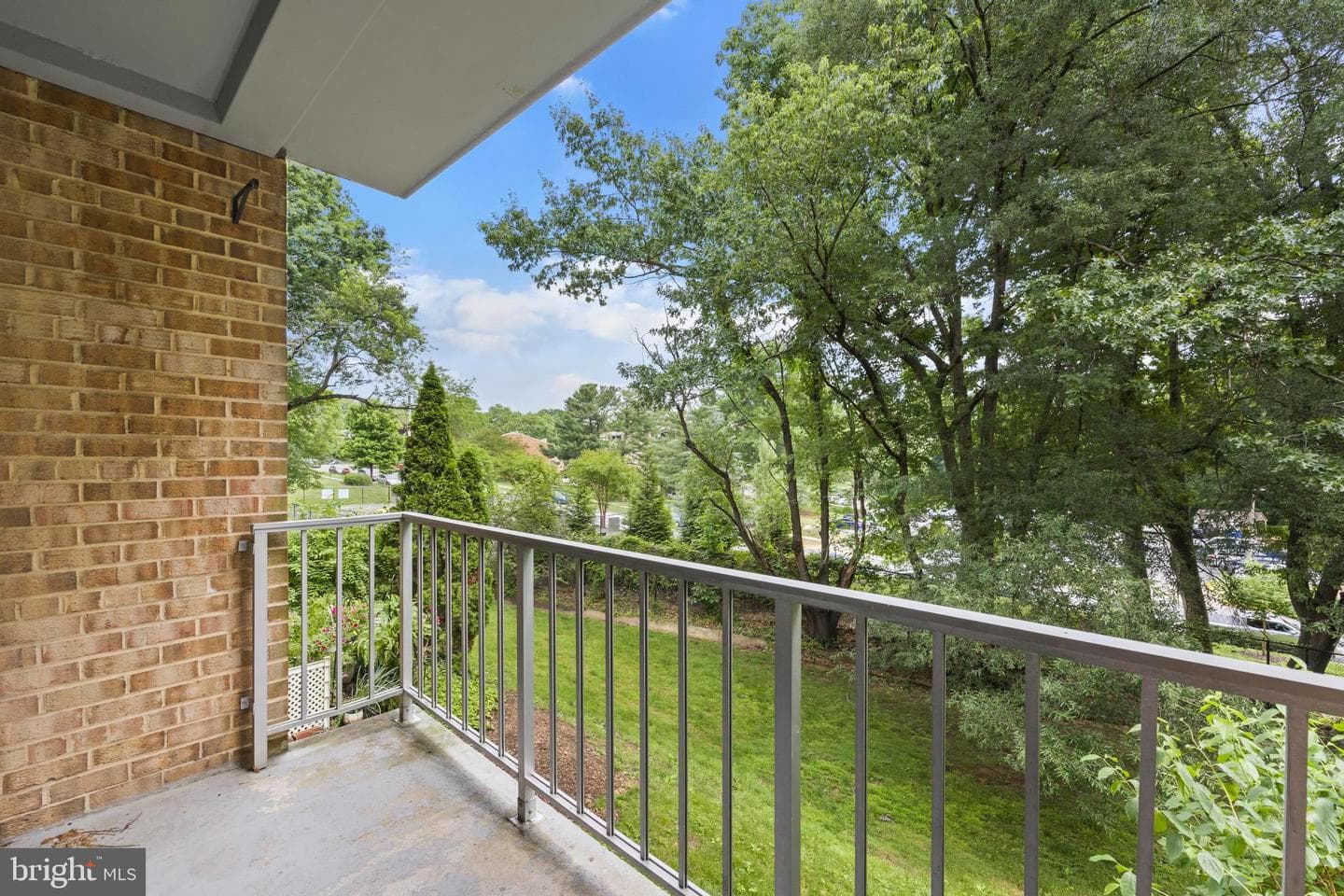 503 N Armistead Street #102 photo 26