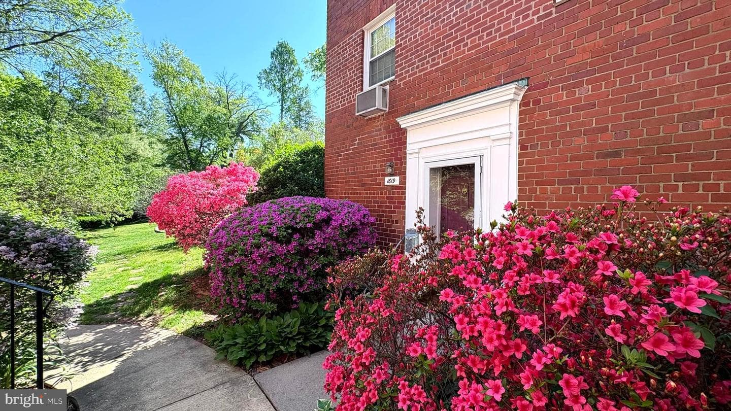 1619 Mount Eagle Place, Alexandria