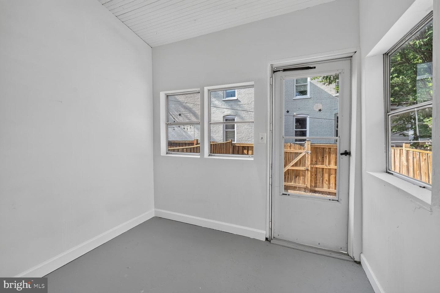 1204 Oronoco Street photo 9