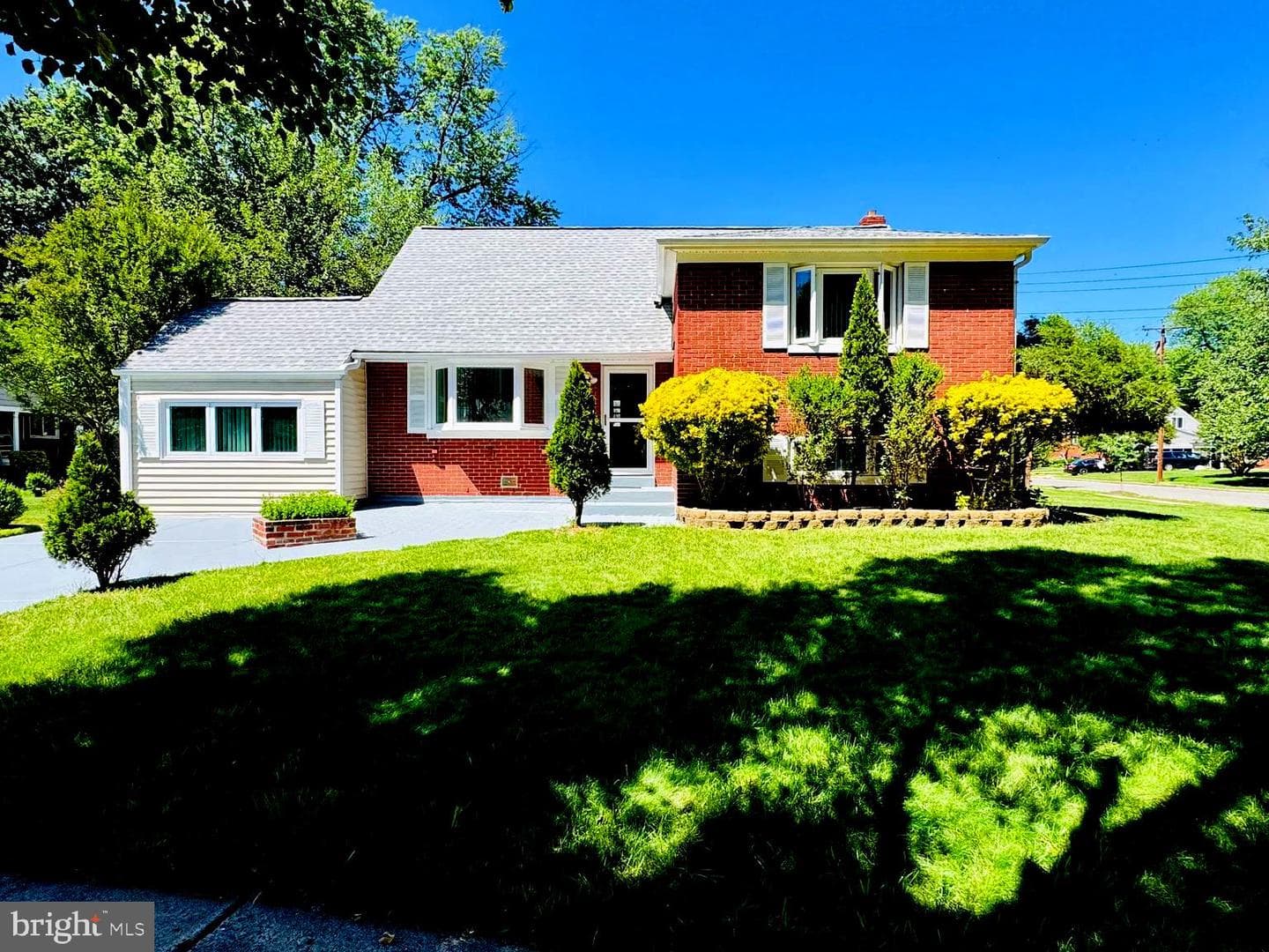 5313 Thayer Avenue, Alexandria