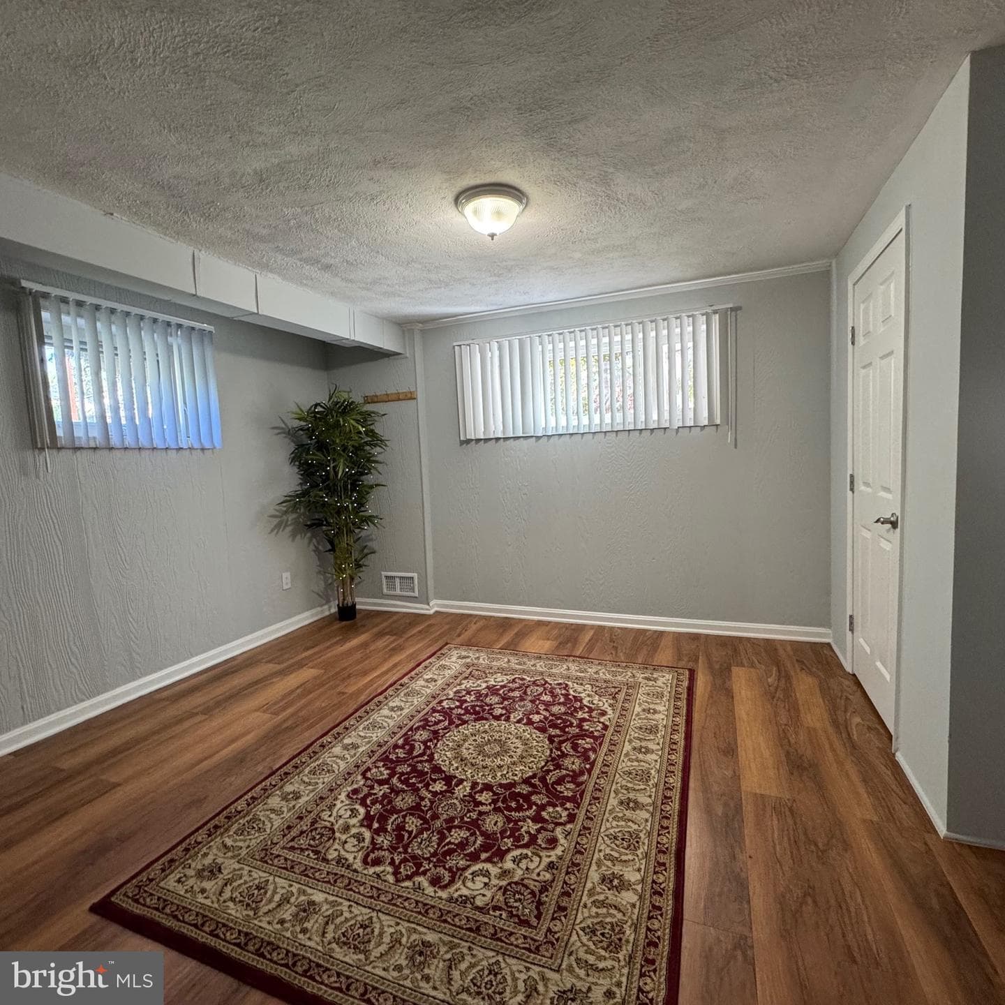 5313 Thayer Ave photo 16