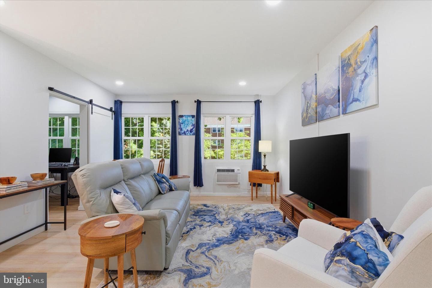 3454 Martha Custis Drive photo 4