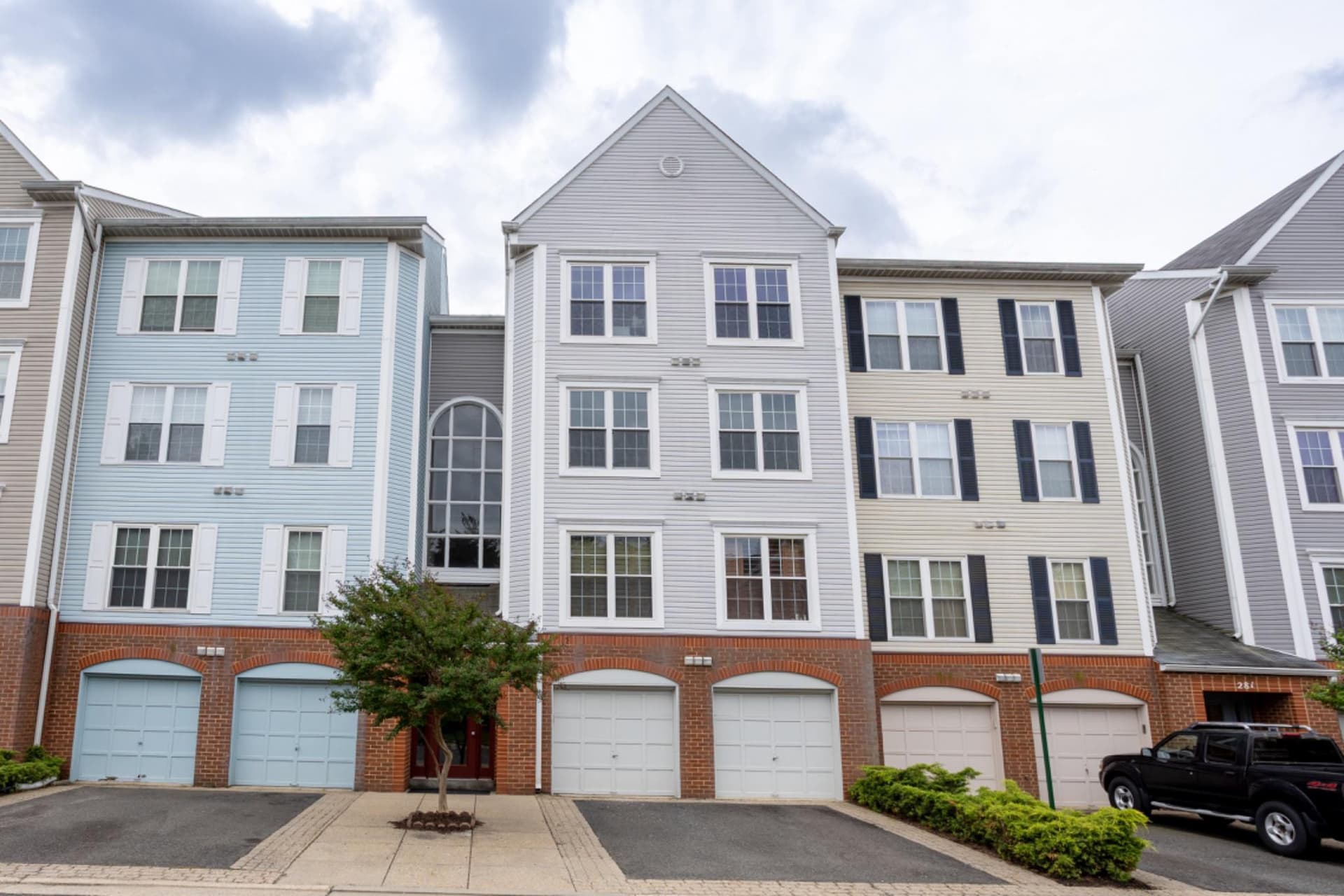 279 S Pickett Street #301, Alexandria