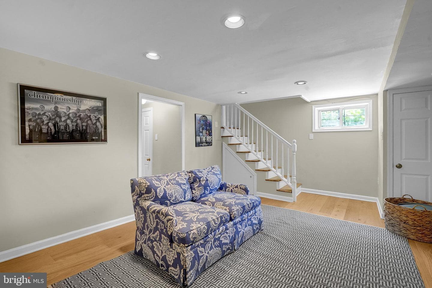 211 E Uhler Avenue photo 23