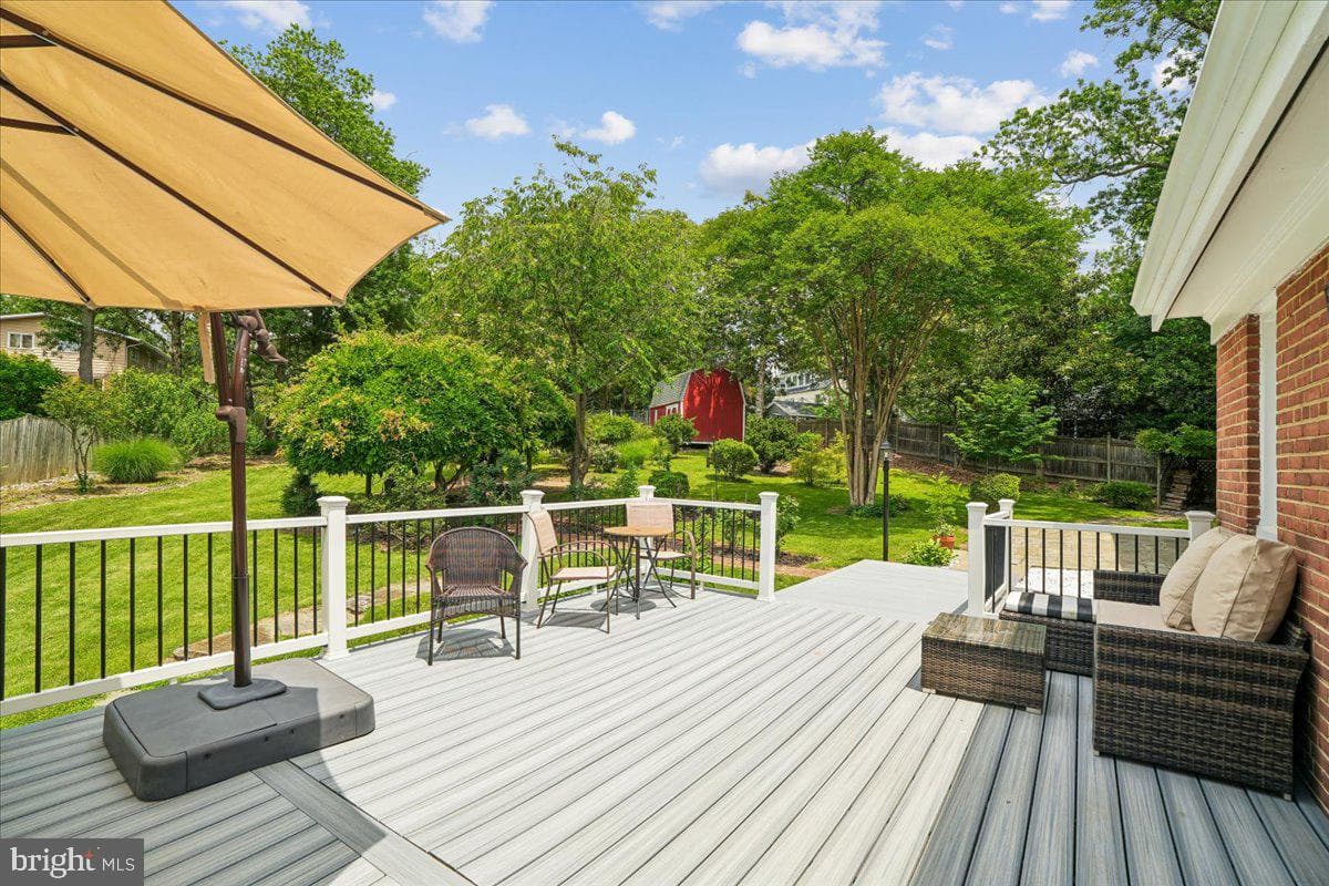 1305 Key Dr, Alexandria