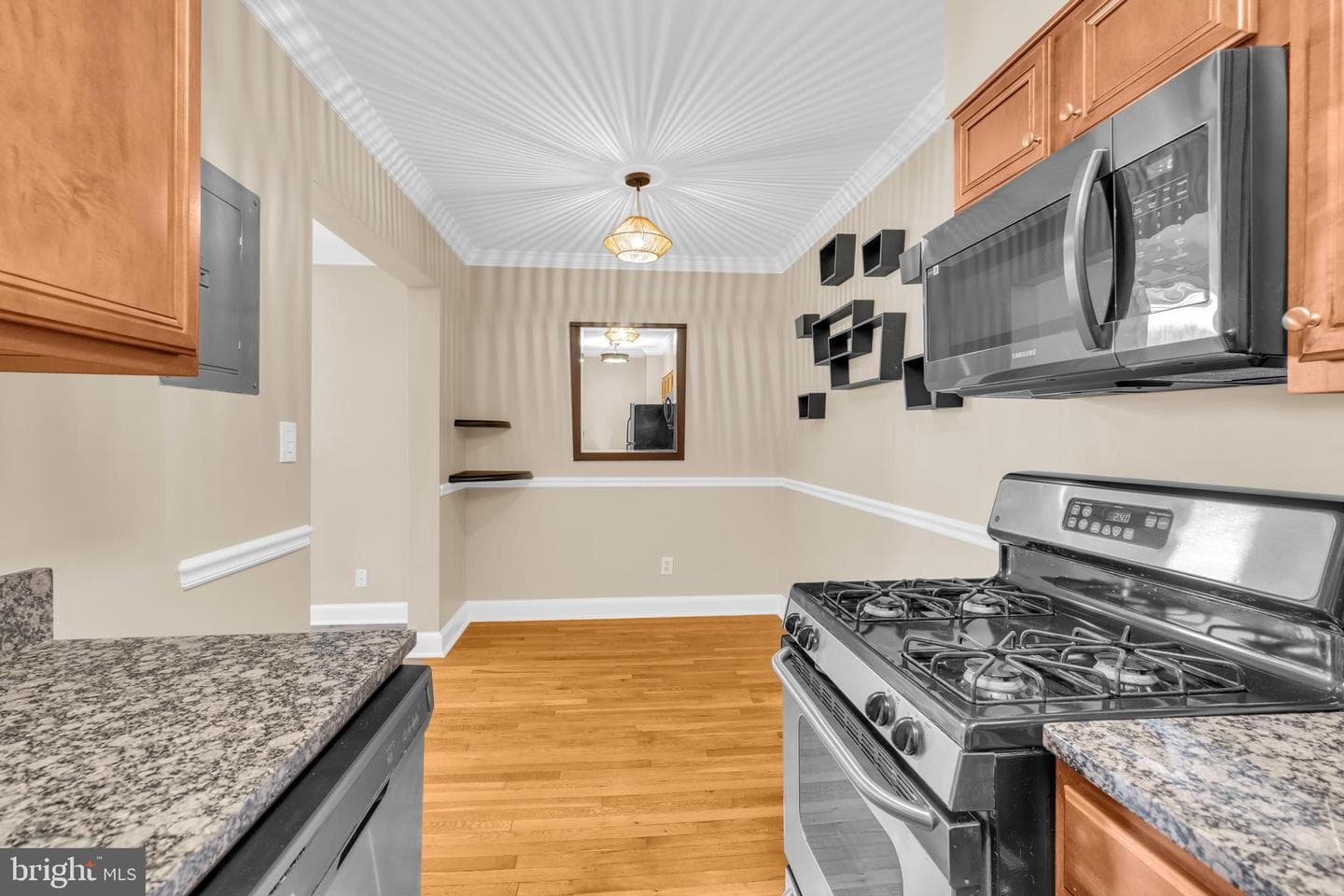 922 S Washington Street #312 photo 11