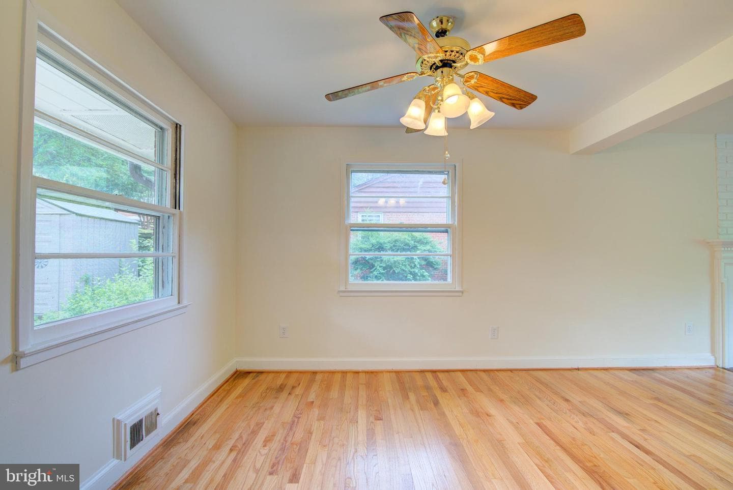 6116 N Morgan Street photo 4