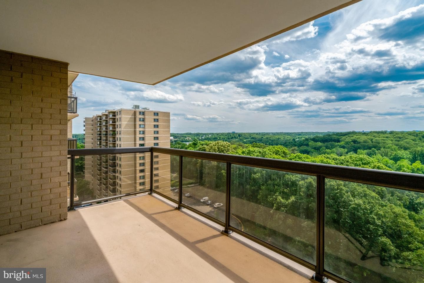 307 Yoakum Parkway #1406 photo 11