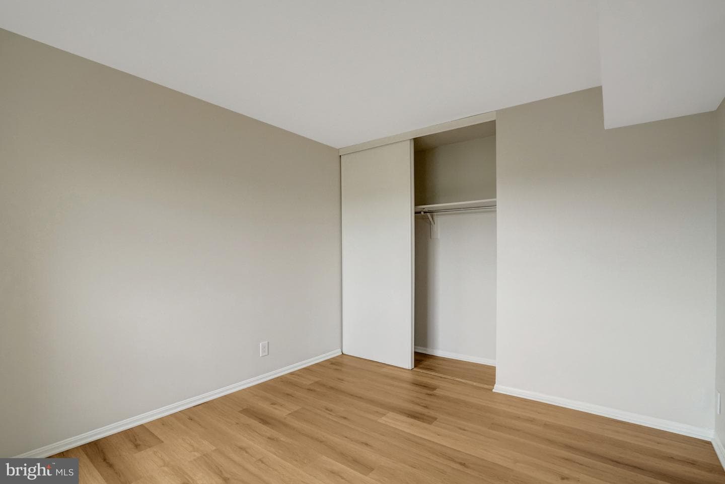 307 Yoakum Parkway #1406 photo 29