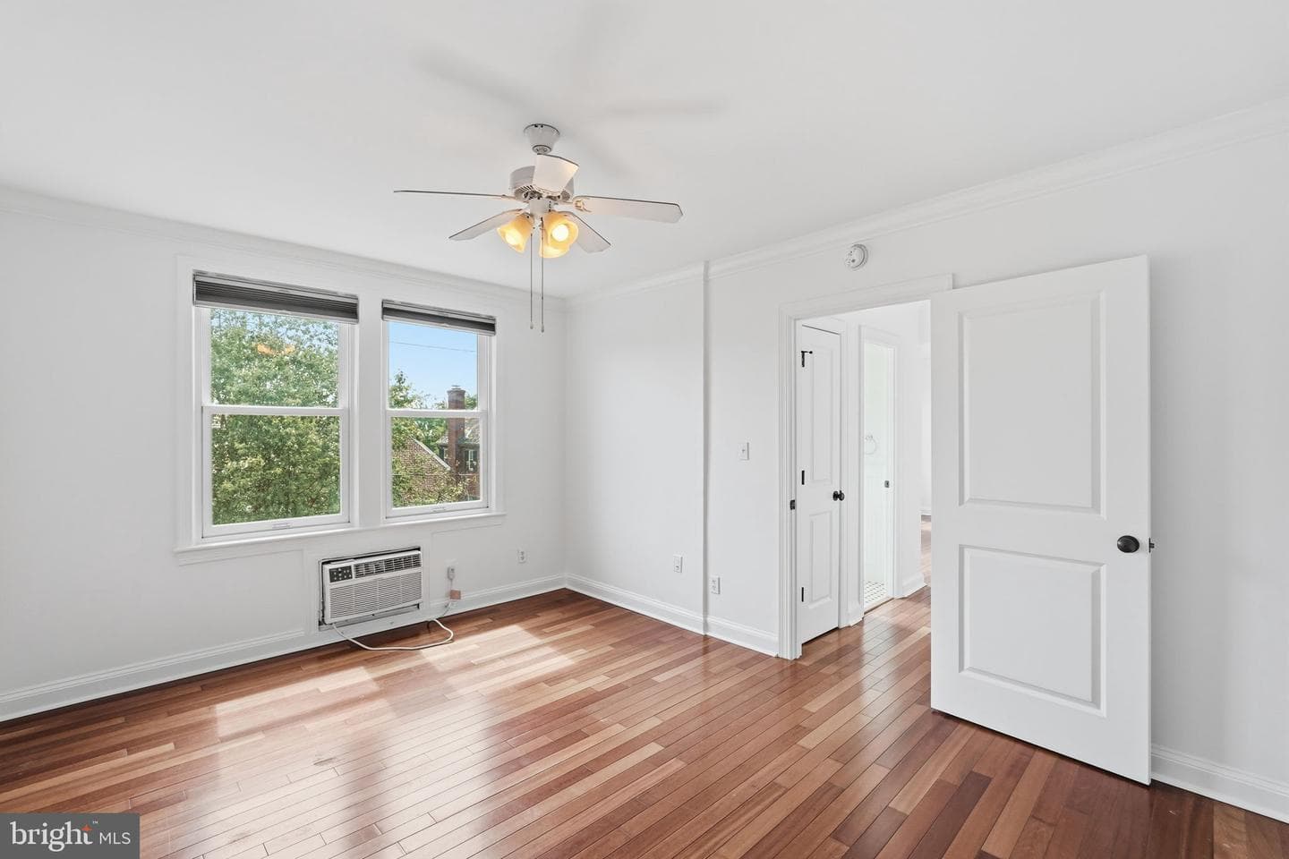 906 S Washington Street S #307 photo 13