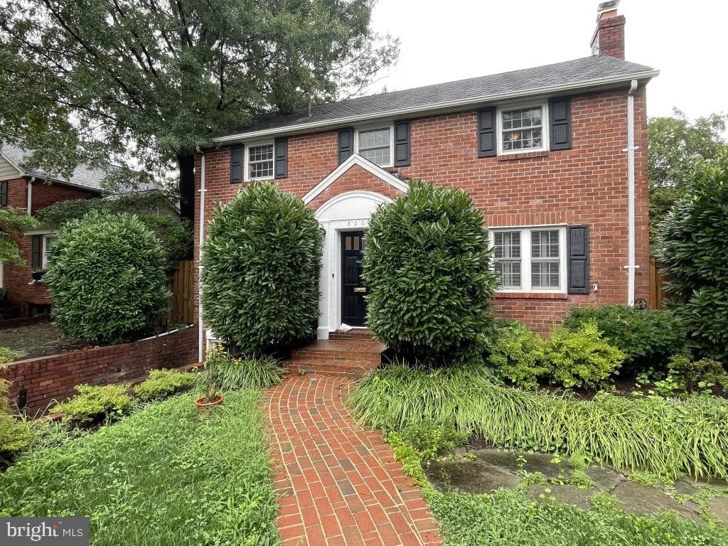 806 N Overlook Drive, Alexandria