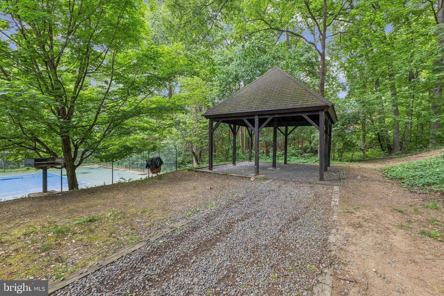 1024 Valley Drive photo 24
