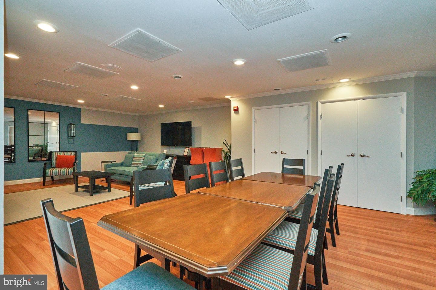 1225 Martha Custis Drive #810 photo 38