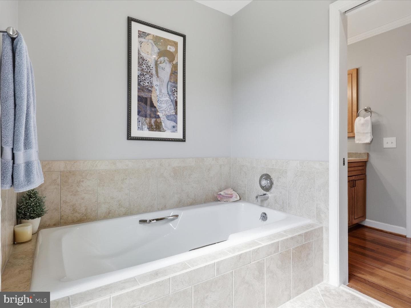2712 Kenwood Avenue photo 27
