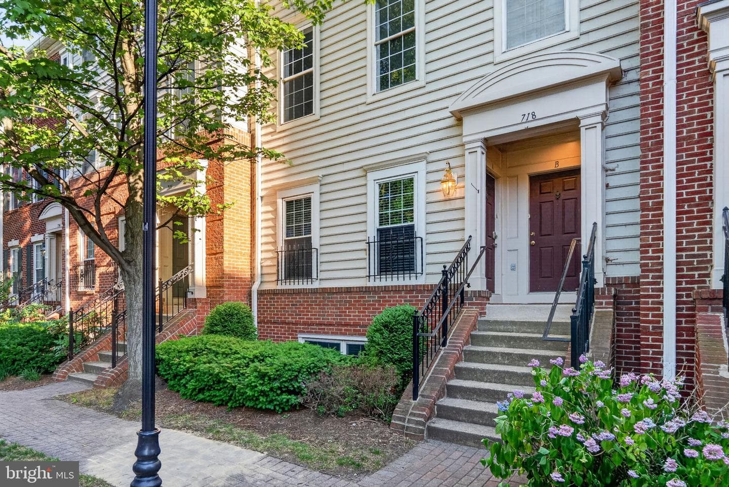 718 Norfolk Lane #a photo 3