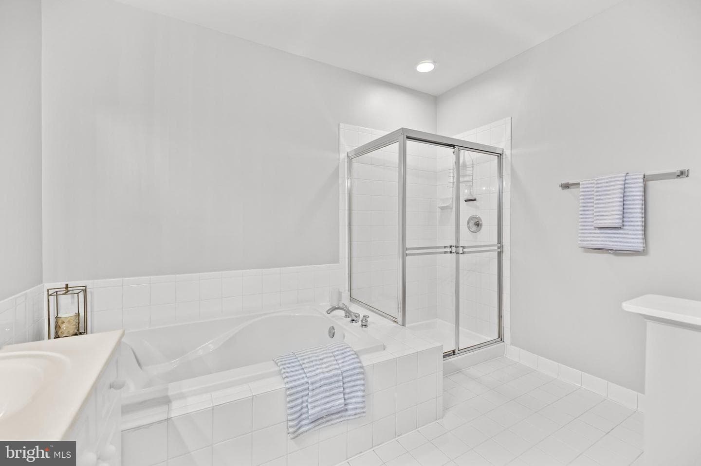 5112 Donovan Drive #107 photo 45