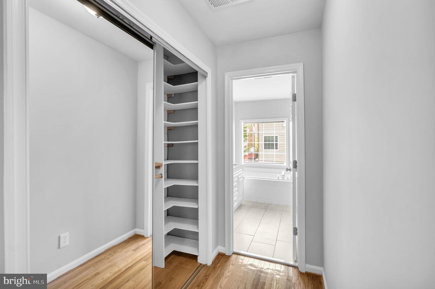 6013 Riddle Walk photo 17