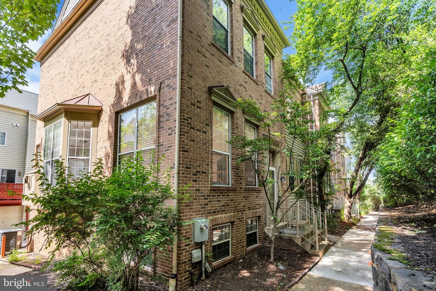 6013 Riddle Walk photo 3