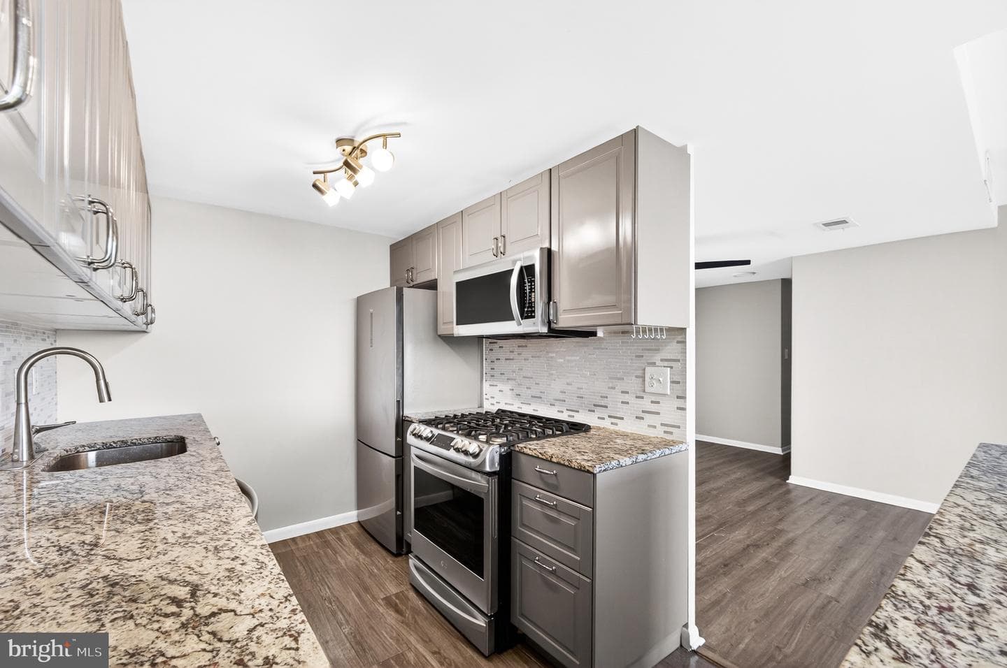 4600 Duke Street #1128 photo 10