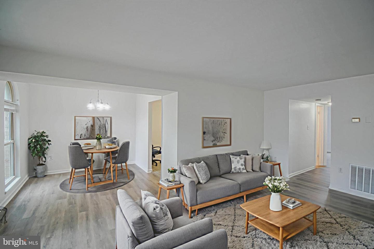6 Canterbury Square #301, Alexandria