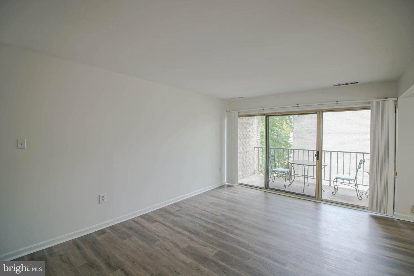 6 Canterbury Square #301 photo 6