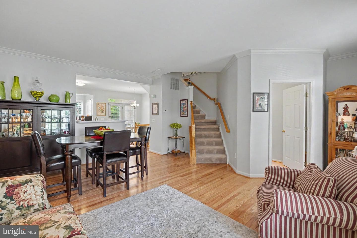 5094 Grimm Drive photo 6