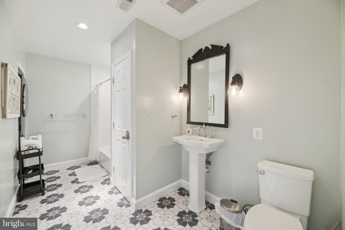 10 Irving Court photo 20