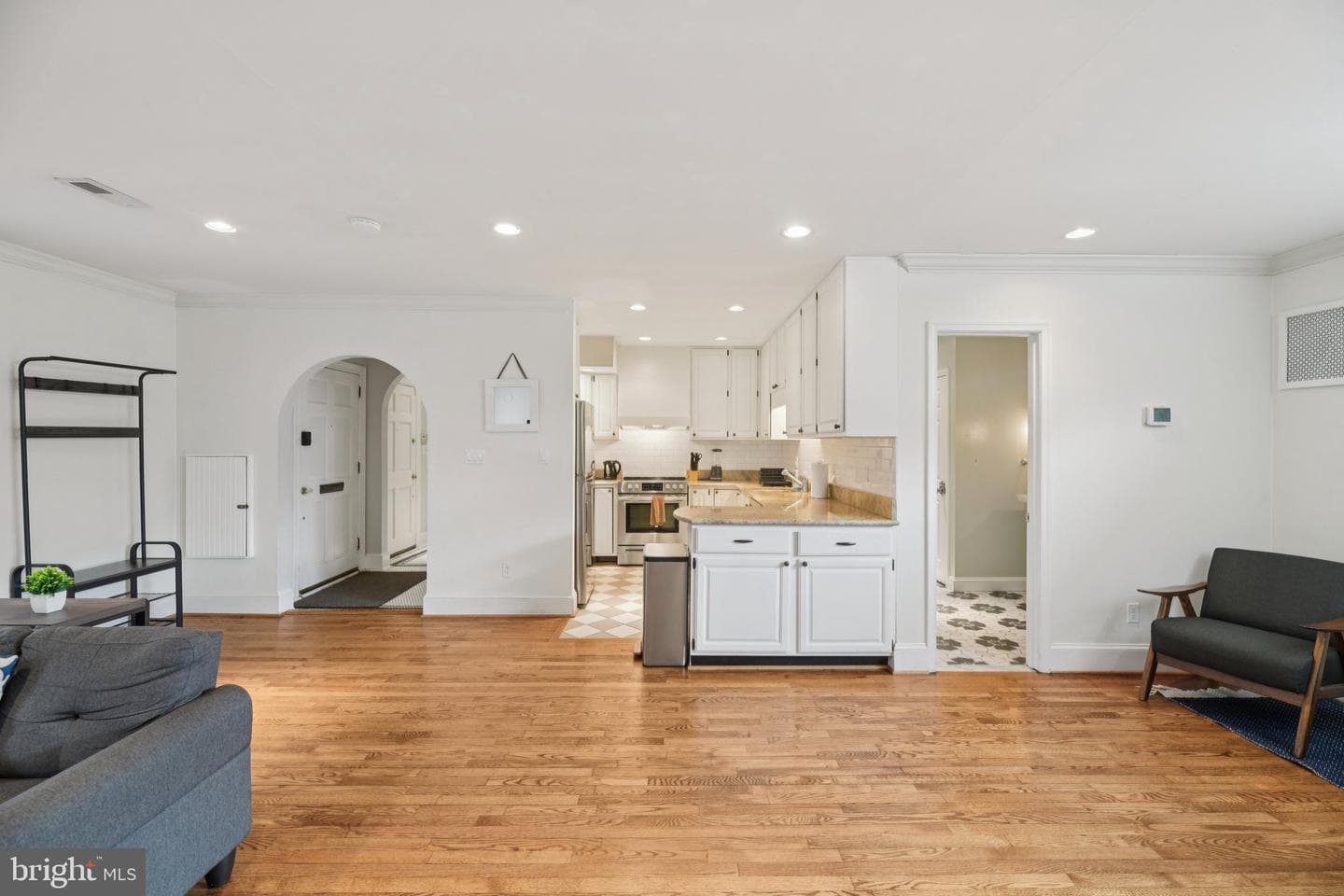 10 Irving Court photo 6