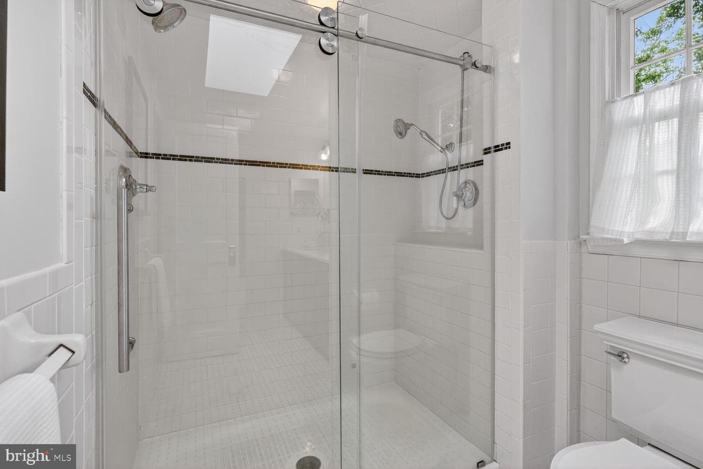 105 Adams Avenue photo 29