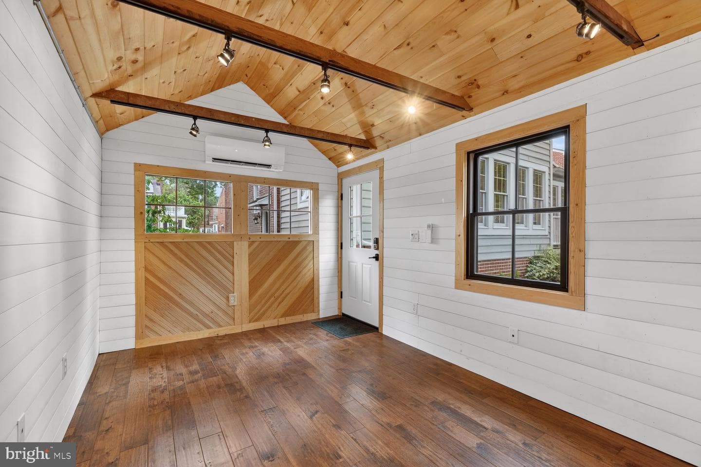 105 Adams Avenue photo 45