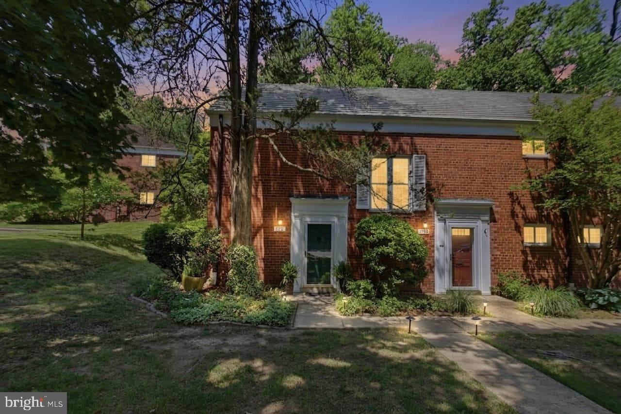 3712 Valley Drive photo 4