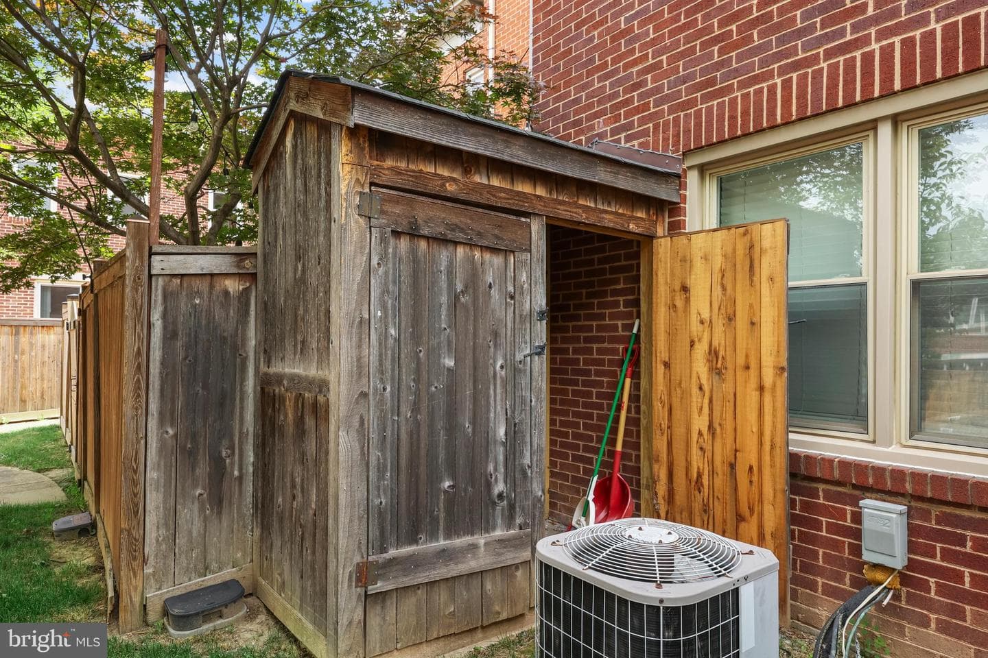 524 N West Street photo 23