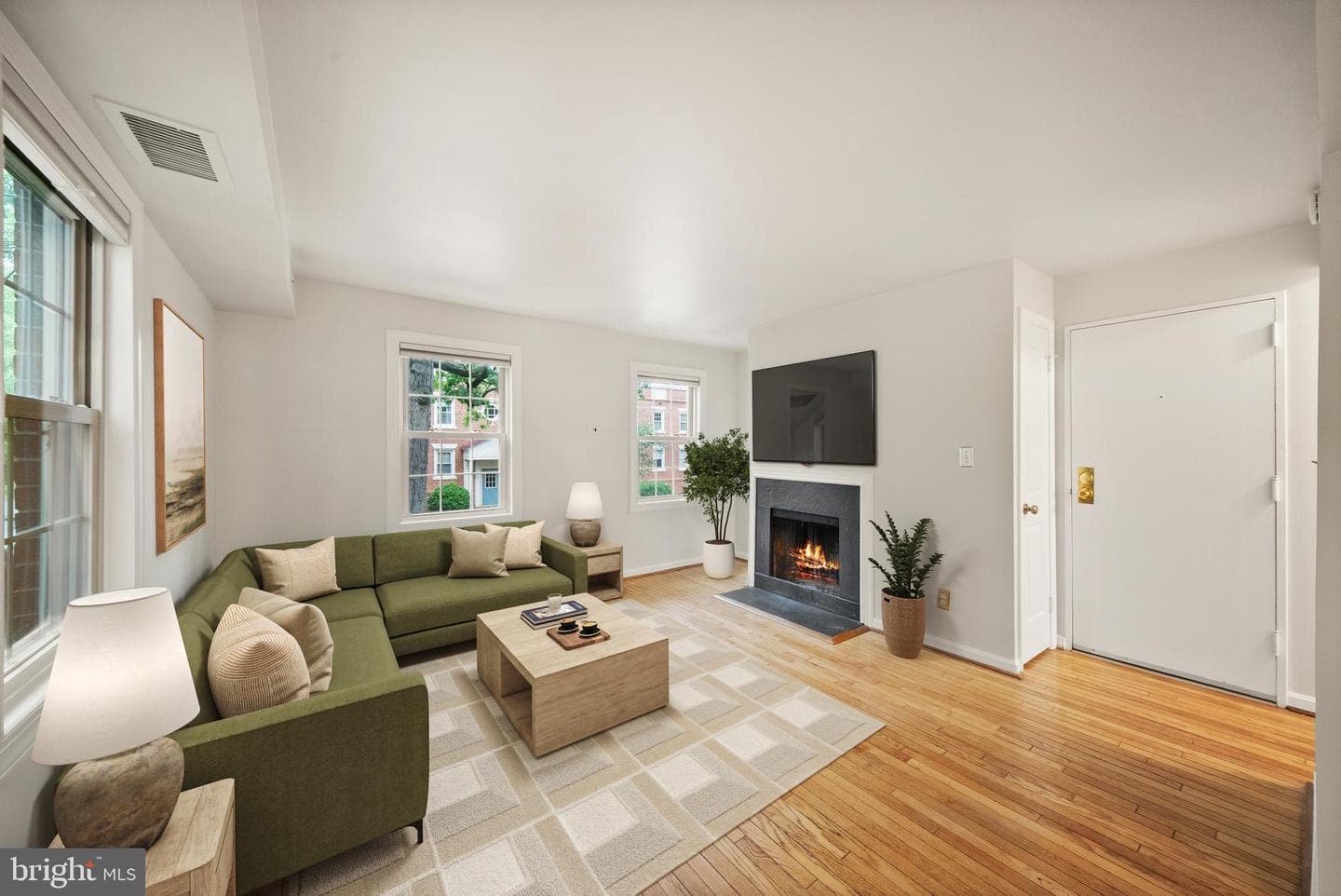 1311 E Abingdon Drive #4 photo 3