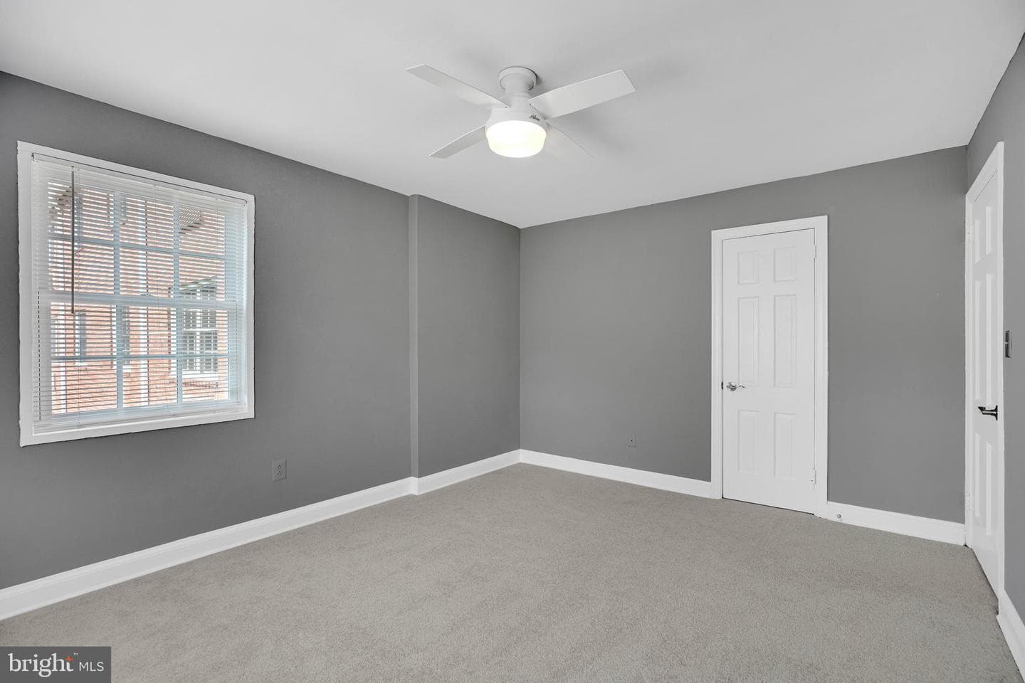 1700 W Abingdon Drive #203 photo 34