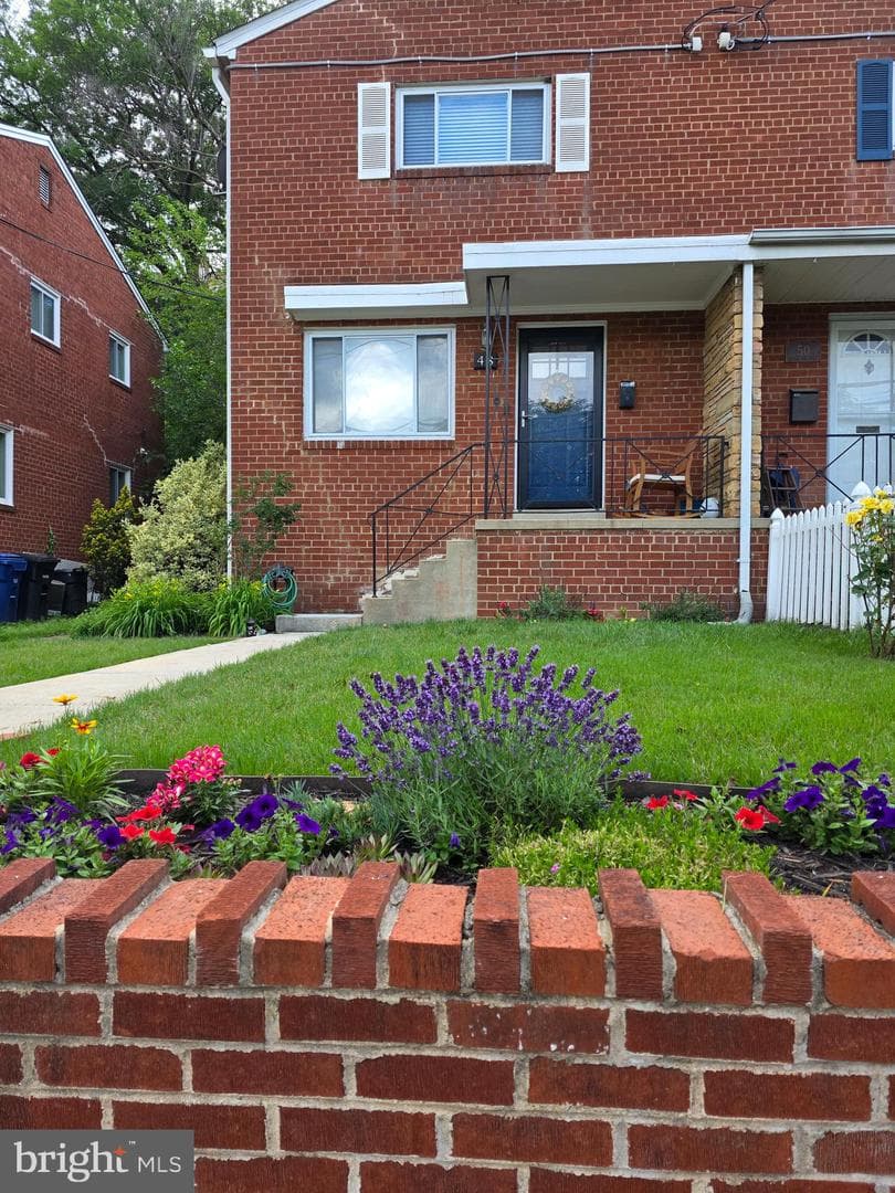 48 W Taylor Run Parkway, Alexandria