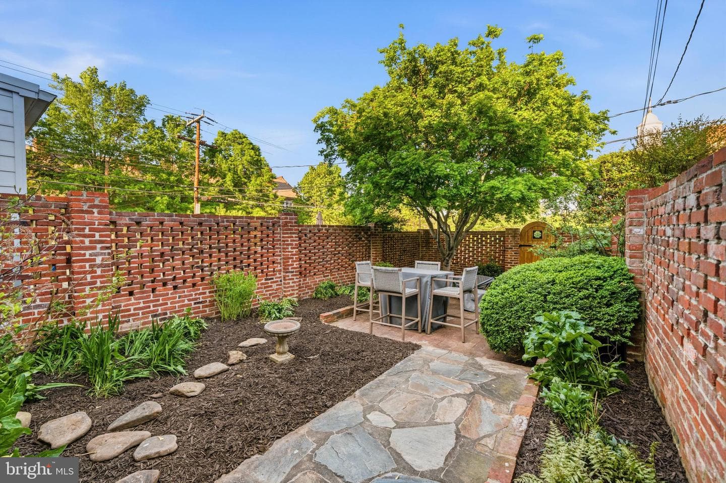 902 S Saint Asaph Street photo 27