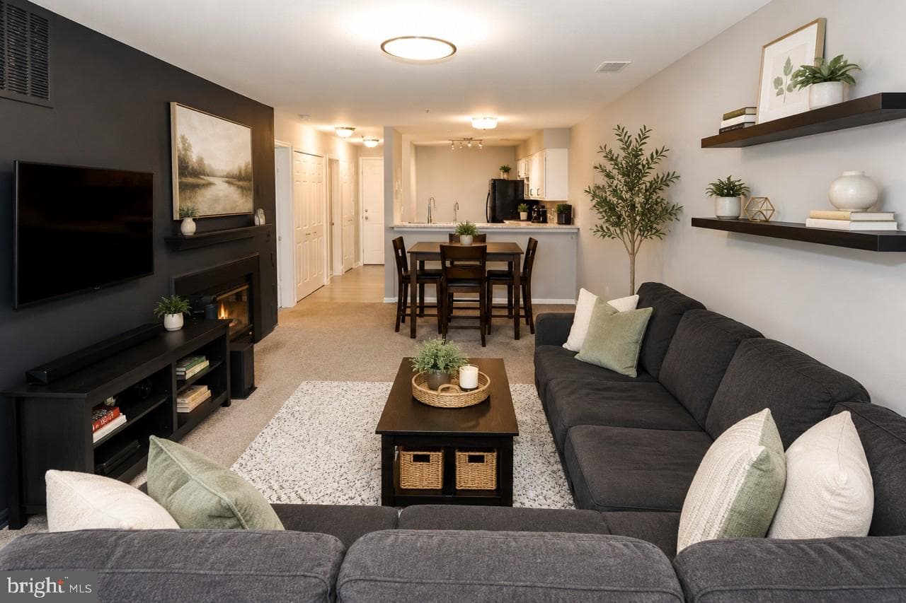 240 S Reynolds Street #309 photo 4