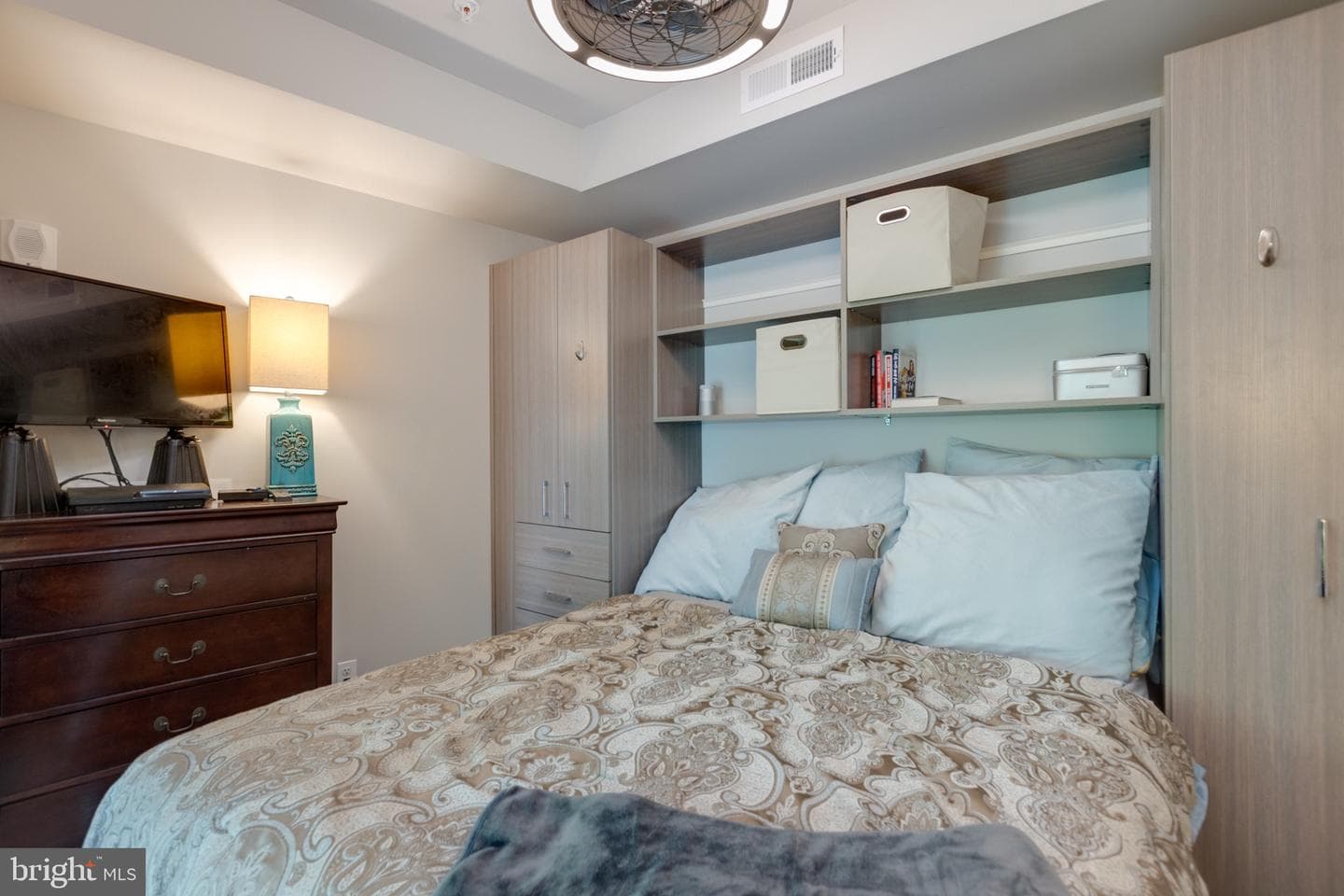 1800 Mount Vernon Avenue #215 photo 9