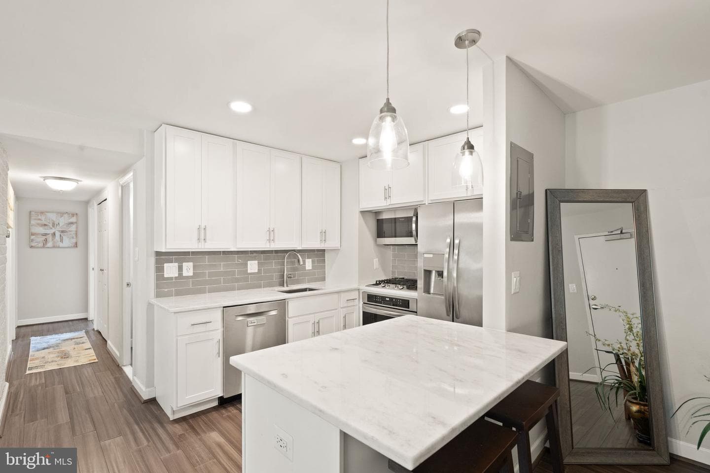 12 Van Dorn #405 photo 13