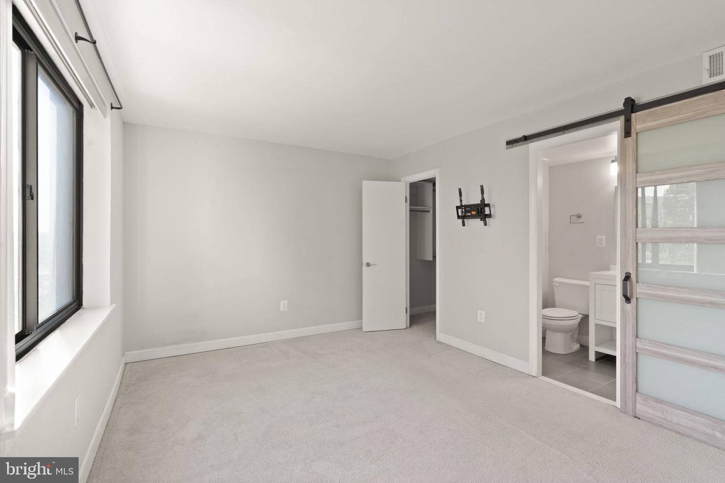 12 Van Dorn #405 photo 33