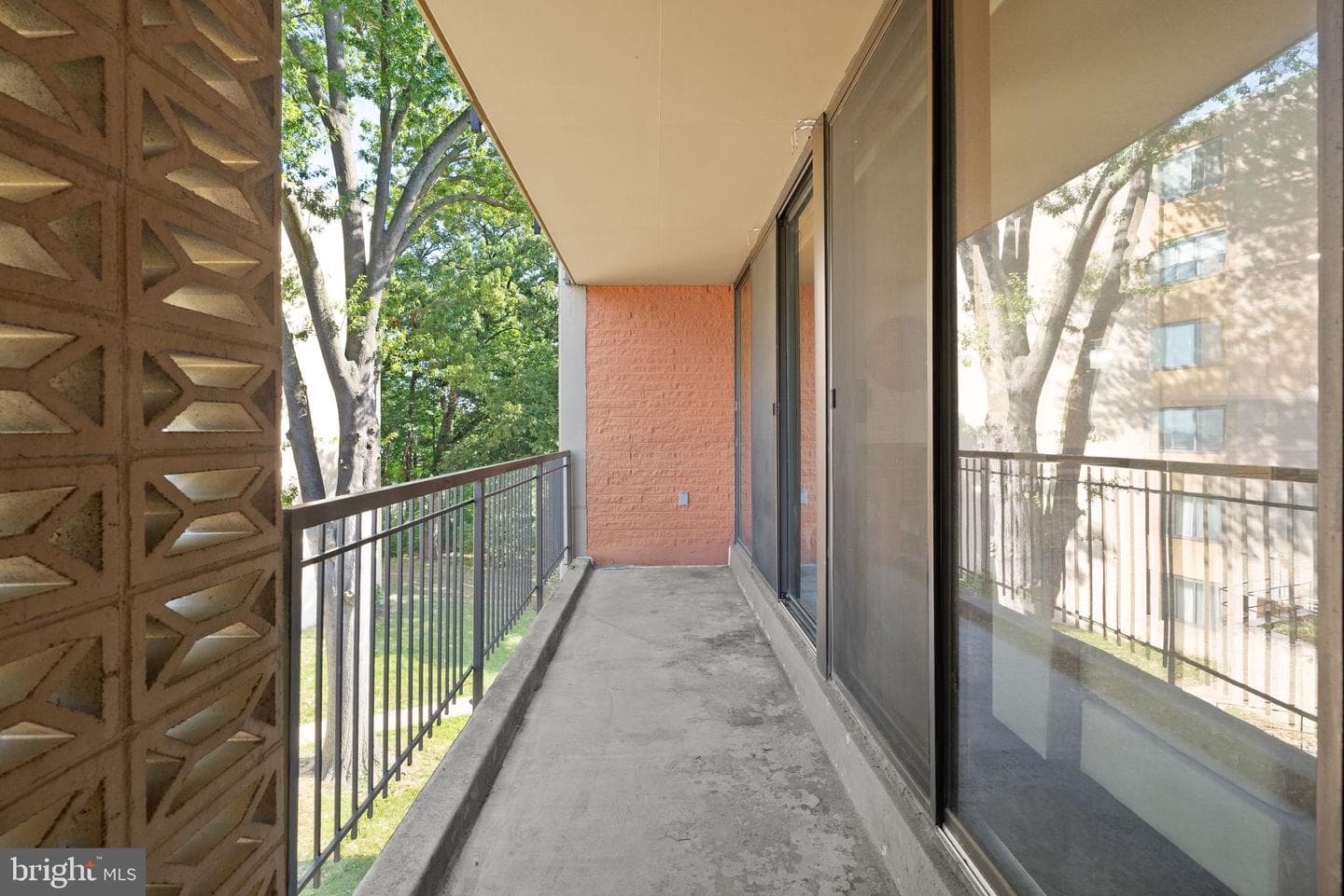 12 Van Dorn #405 photo 48
