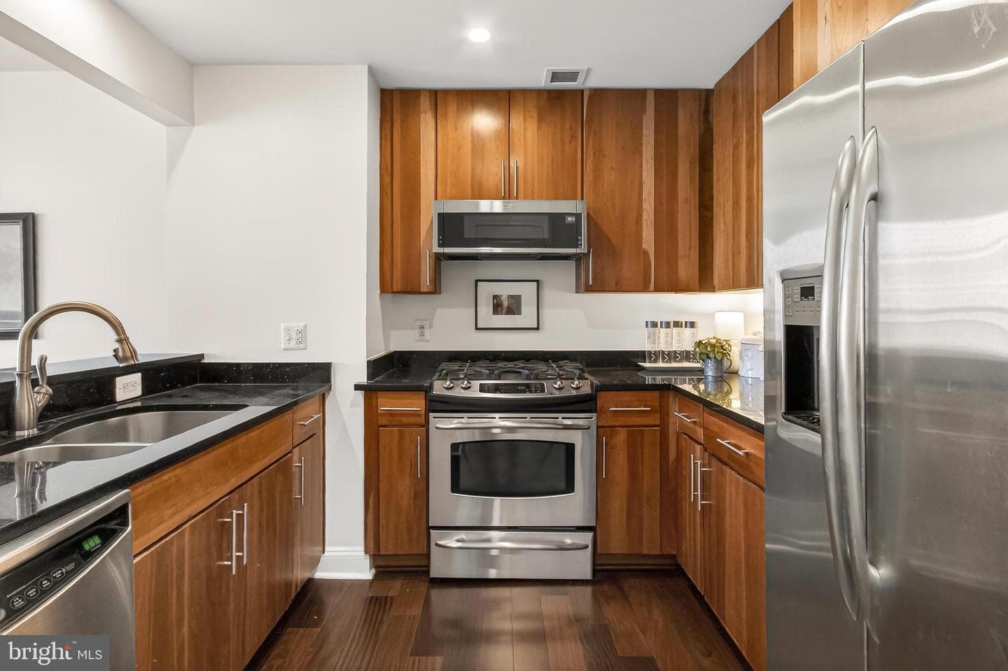 2050 Jamieson Avenue #1409 photo 22