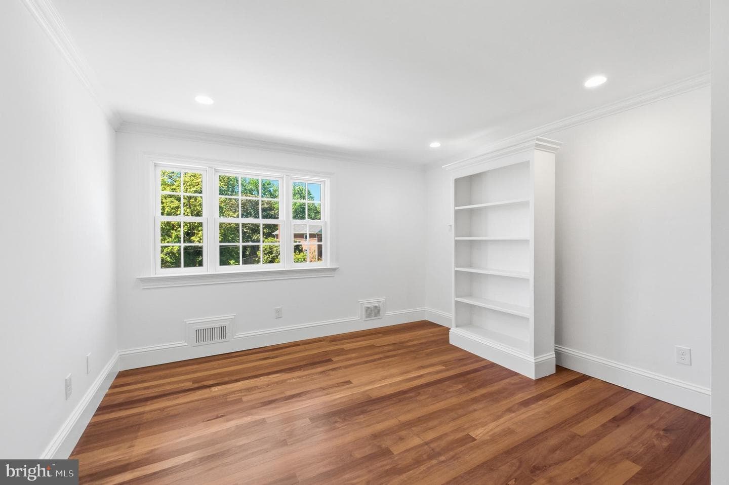 1337 Kingston Avenue photo 46