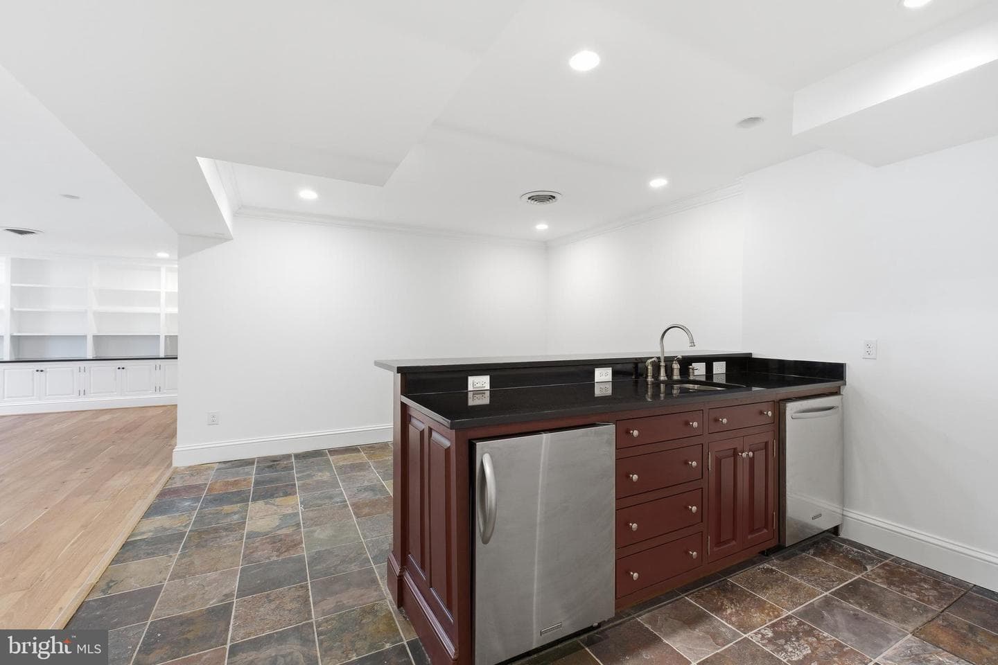 1337 Kingston Avenue photo 63