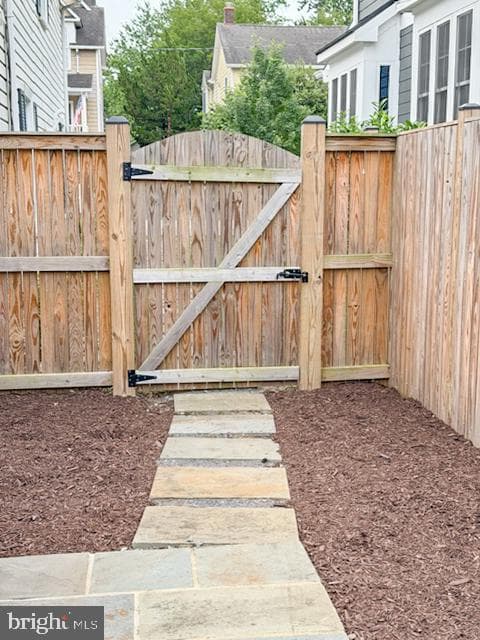 32 E Linden Street photo 5
