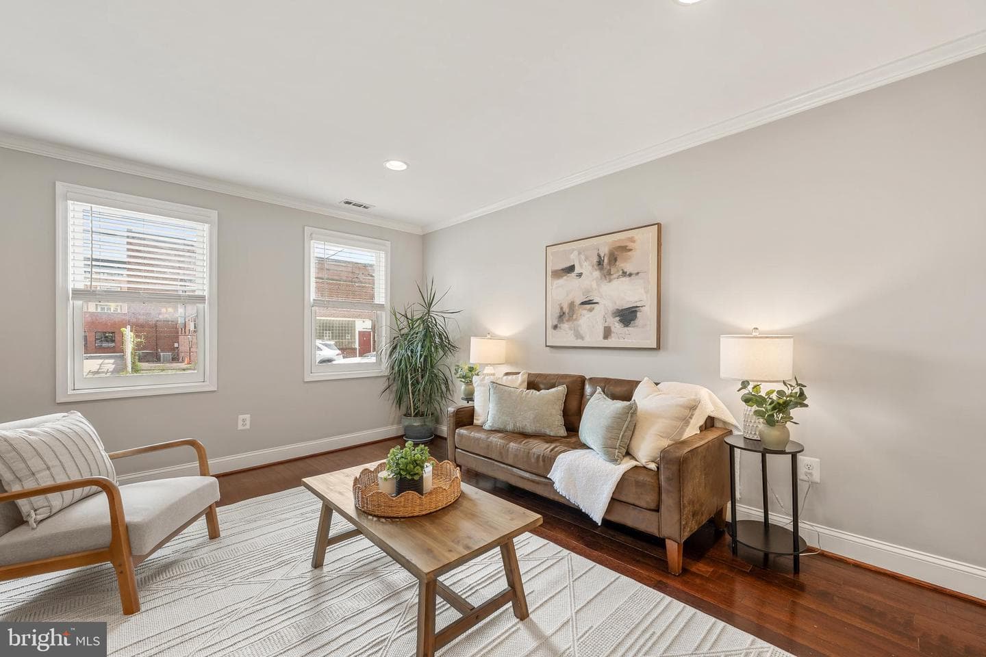 1111 Queen Street photo 11