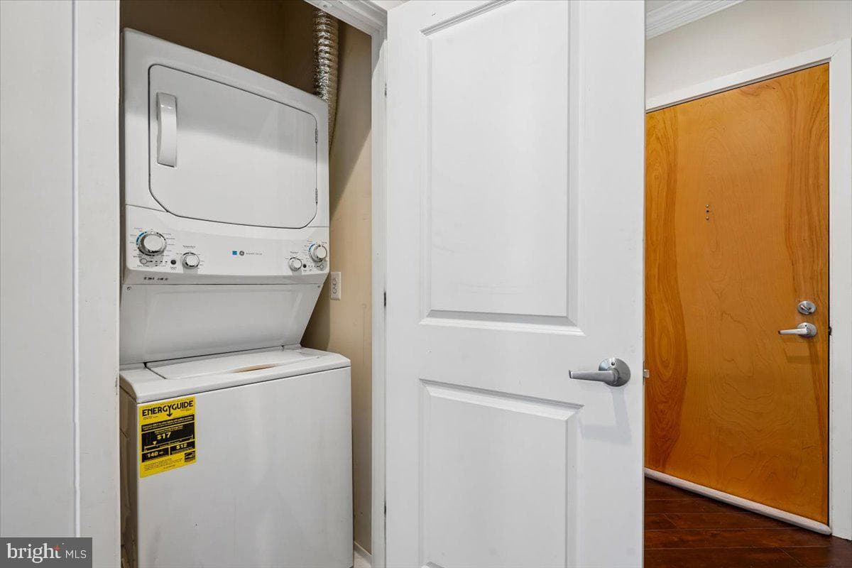 181 E Reed Avenue #203 photo 28